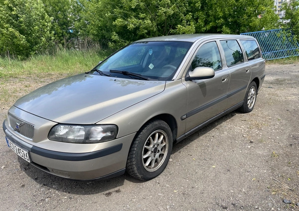 Volvo V70 cena 3800 przebieg: 395000, rok produkcji 2003 z Częstochowa małe 37